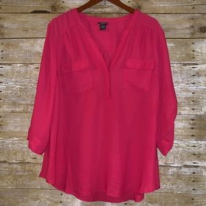 Beautiful Torrid size 1 Blouse